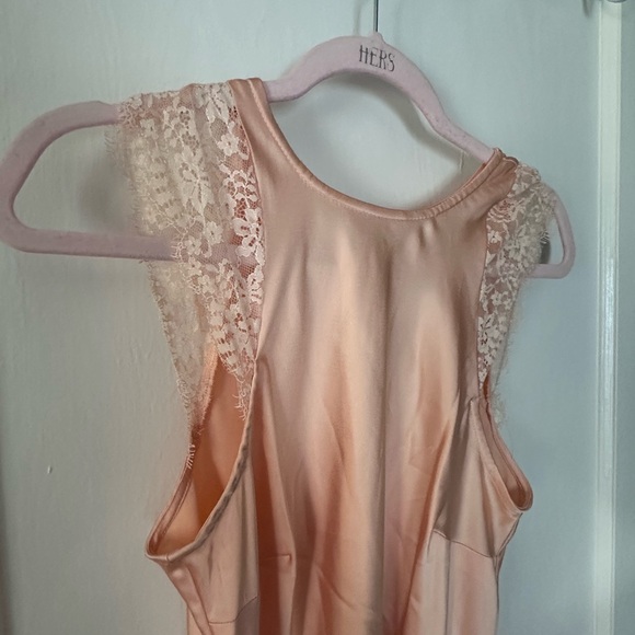 Elegant Peach Maxi Dress - Picture 3 of 6